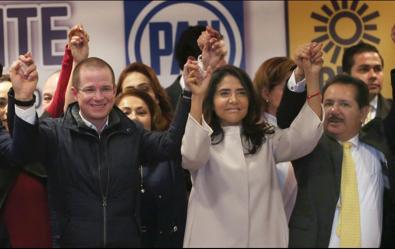 Legisladores de los dos partidos realizan una inédita reunión plenaria. AP/M. Ugarte