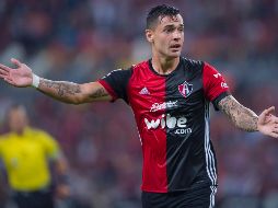 ''Es una cuestión de equipo y tácticamente lo tenemos que trabajar, porque es preocupante que un equipo no tenga opciones de gol, aunque el peso cae en el delantero'', señala el argentino. MEXSPORT / ARCHIVO