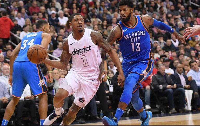 Paul George (#3) registró 28 puntos para Oklahoma City, pero se fue en blanco en el último cuarto. AP/N. Wass