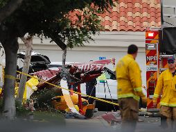 Los servicios de emergencia acudieron a una vivienda en la calle Shearwater Place, donde terminó el aparato. AP/A. Schaben