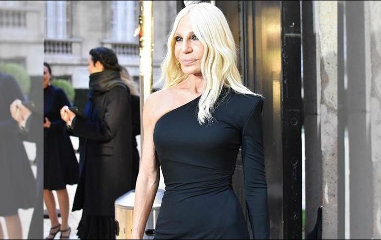 Donatella Versace se une a esta lista de personas que reconocen el trabajo de Guillermo del Toro. INSTAGRAM / donatella_versace