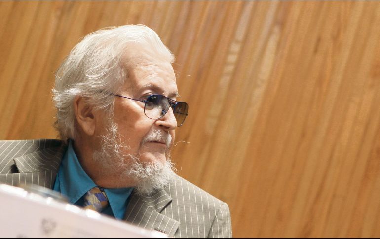 Fernando del Paso. El FCE lanza “La muerte se va a Granada. Poema dramático en dos actos y un gran final”, del autor.