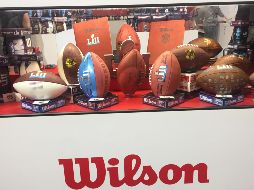 Dentro de los eventos que se realizan con motivo del Super Bowl LII, la empresa Wilson realizó una demostración de la fabricación de los balones. EL INFORMADOR / P. Gallardo