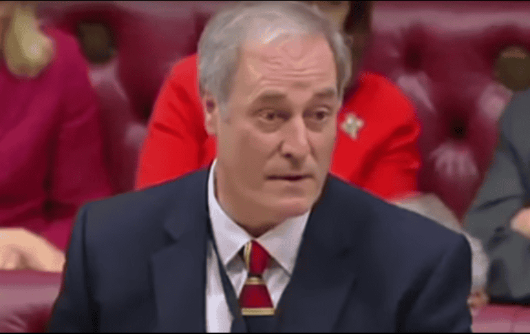 Bates dijo en repetidas ocasiones que se sentía muy avergonzado. YOUTUBE/ RT UK