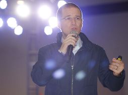 El reportaje incluye una entrevista con Anaya, quien reconoce que compró el terreno, pero dejó el cargo de presidente de la fundación en 2014.  SUN / B. Fregoso