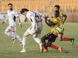 El conjunto melenudo tardó en conectarse, pero pudo equilibrar las acciones en medio campo antes del descanso. Cortesía Alebrijes de Oaxaca