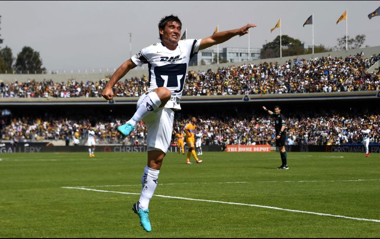 Alustiza anota el segundo tanto de los capitalinos. AFP