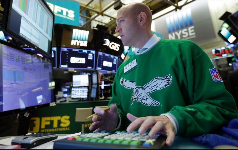 La baja se debe a los temores de una inflación más alta en Estados Unidos que podría llevar a la Reserva Federal (Fed) a elevar sus tasas de interés. AP/ R. Drew