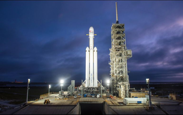 El Falcon Heavy será lanzado al espacio profundo, a una órbita que está casi a la misma distancia del Sol que Marte. AP/SpaceX