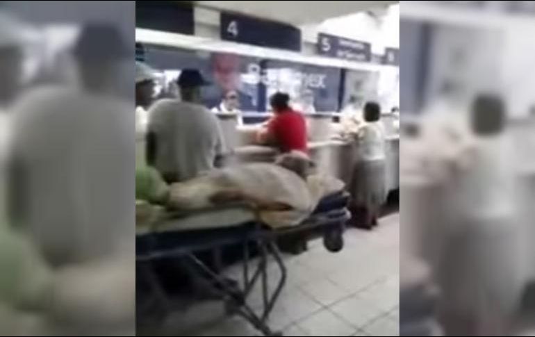 Este hecho fue captado en video y subido a redes sociales, lo que provocó malestar. YOUTUBE / Quadratín México
