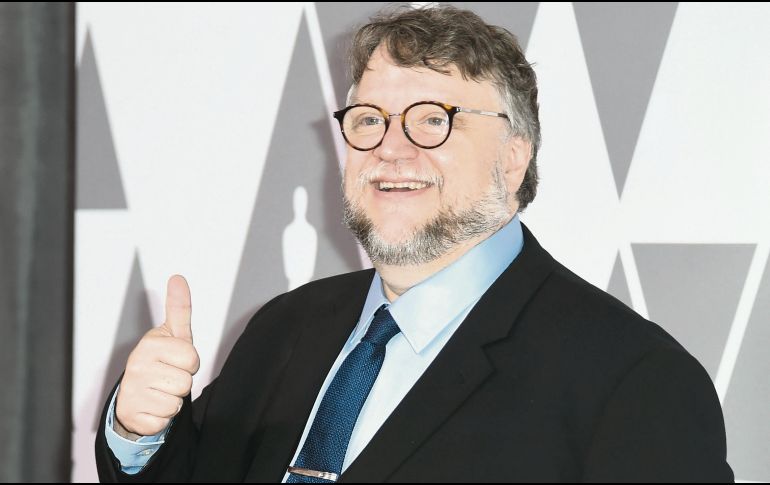Guillermo del Toro. El tapatío se mostró de buen humor antes de entrar al convivio. AFP/R. Beck