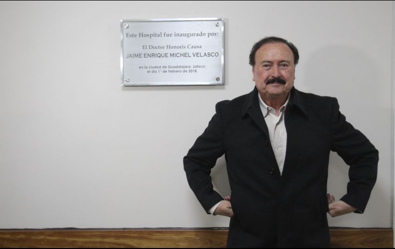 Enrique Michel Velasco, quien develó la placa conmemorativa, aseguró que seguirá promoviendo campañas entre la sociedad. EL INFORMADOR/G. Gallo