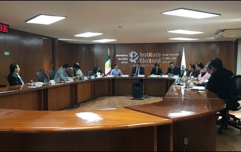 El consejero presidente del IEPC, Guillermo Alcaraz, aseguró que no hay ninguna conspiración para evitar la participación de candidatos independientes. TWITTER / @iepcjalisco