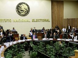 El INE precisó que la tarea informativa también es de los medios de comunicación, quienes deben incentivar la información objetiva y veraz frente a las noticias falsas. NTX/ ARCHIVO