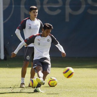 Chivas tiene la mira chueca