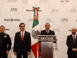 Destacó asimismo el decomiso de 614 kilos de metanfetaminas, así como la recuperación de 325 mil litros de combustible robado. TWITTER/ @renatosalesh