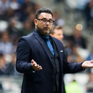 Mohamed se apunta para dirigir Chivas