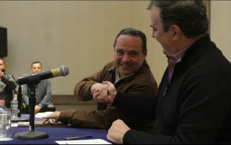 Quien se desempeñaba como el jefe de campaña de Enrique Alfaro, señaló en rueda de prensa que se suma a los esfuerzos para llevar a Andrés Manuel López Obrador a la presidencia. EL INFORMADOR / E. Barrera