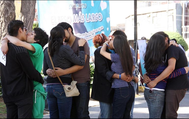 La emisora sandinista Tu Nueva Radio Ya, de corte popular, lleva auspiciando por 15 años estas bodas masivas. NTX / ARCHIVO