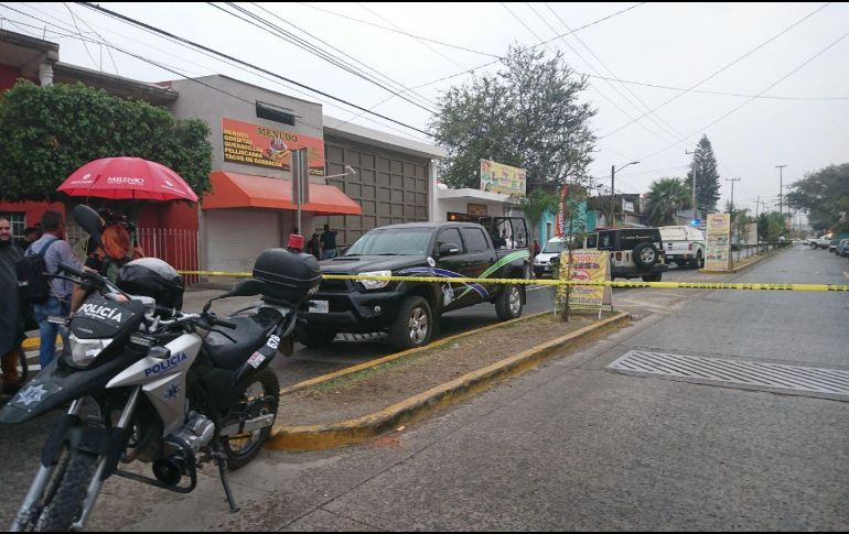 Elementos de la Fiscalía se hacen cargo de las investigaciones del hecho. ESPECIAL