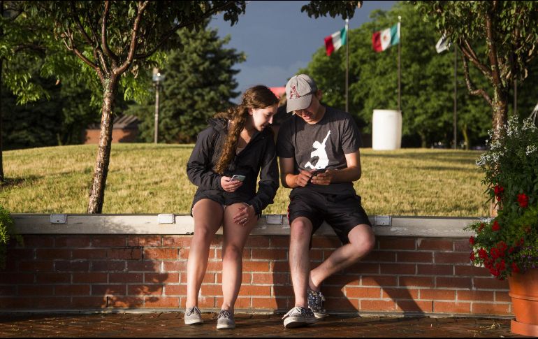 A través de la banda de 2.5 GHZ se podrán ofrecer servicios inalámbricos de telefonía e internet móvil. AP/Archivo