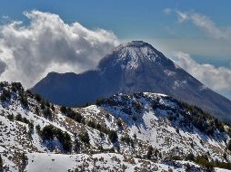En el Nevado de Colima se presenta vientos de moderados a fuertes, lluvia, nubosidad y neblina. NOTIMEX/Archivo
