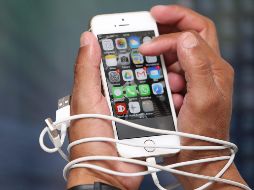 La investigación indica que casi ocho de cada 10 personas admite haberse sentido ignorada por alguien al emplear uno de estos aparatos. NTX / ARCHIVO