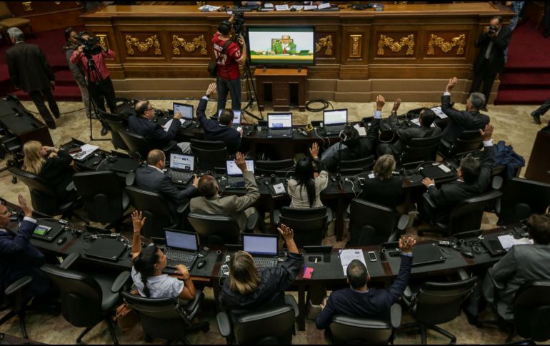 A día de hoy la coalición opositora Mesa de la Unidad Democrática (MUD), de la que forma parte el partido Un Nuevo Tiempo, al que pertenece el jefe del Legislativo, todavía no ha decidido si participará o no en las presidenciales de abril. EFE / ARCHIVO
