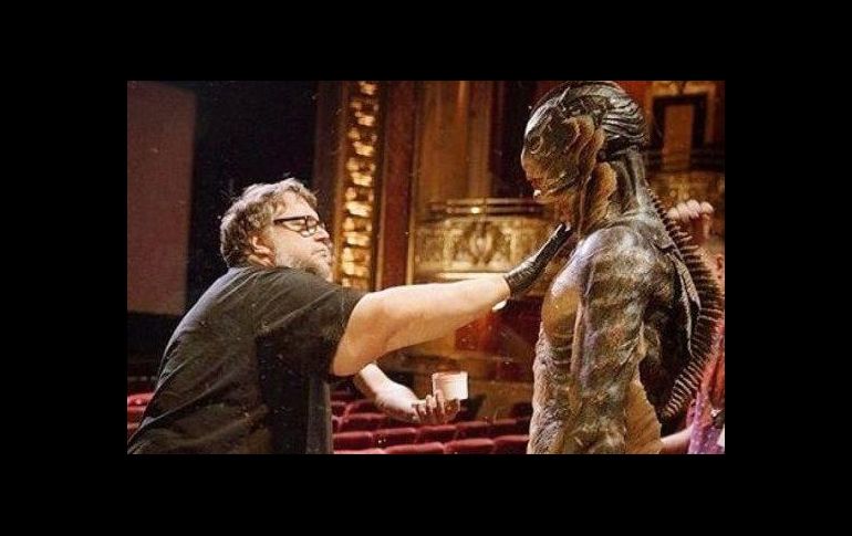 Jones salió en defensa del cineasta mexicano. TWITTER/@actordougjones