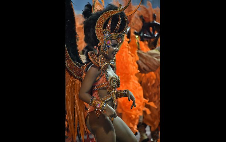 Una integrante de la escuela baila. AFP/N. Almeida