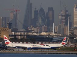 Autoridades habilitaron una zona de exclusión de 214 metros, y las propiedades ubicadas en el interior de ese área fueron evacuadas. AFP/D. Olivas
