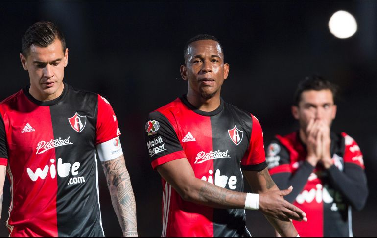 Los tapatíos sufrieron un doloroso revés en la visita a Lobos BUAP porque tuvieron una ventaja que se dedicaron a cuidar, pero que fueron incapaces de mantener. MEXSPORT / ARCHIVO