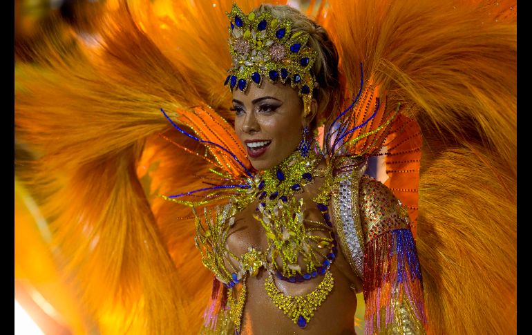 De la escuela Paraiso do Tuiuti.