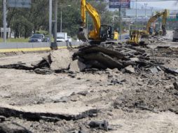 Desde este domingo comenzaron con las labores de pavimentación con concreto hidráulico. TWITTER / @SIOPJal