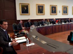 La reunión se llevó a cabo en la residencia oficial de Los Pinos, previo a una gira de trabajo del Ejecutivo federal por Sonora. TWITTER / @ESanchezHdz