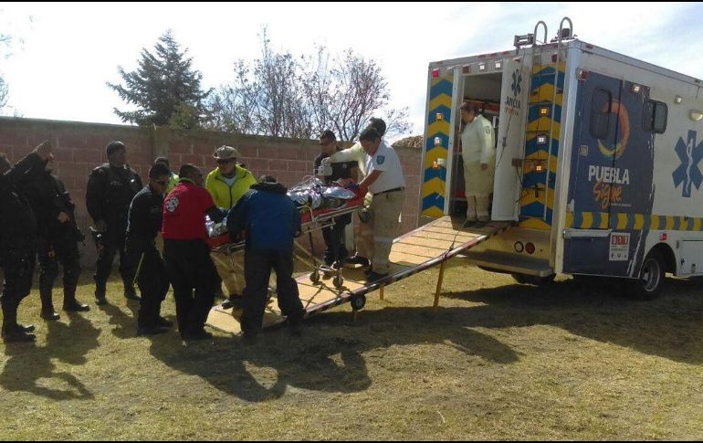 Paramédicos del SUMA acudieron al lugar y trasladaron al herido vía aérea al Hospital Naval en la Ciudad de México. TWITTER / @chalchi_noticia