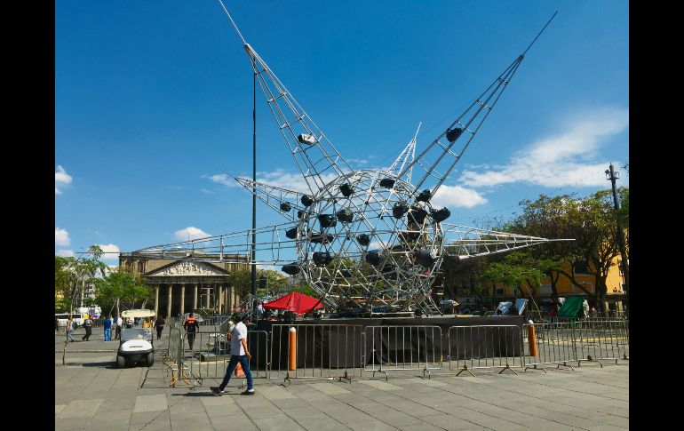 Piñata multimedia. En este espacio se presentará el DJ César Cosío en un espectáculo de luz y música. EL INFORMADOR/E. Esparza