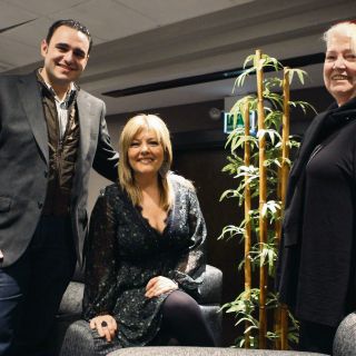 Mocedades deja atrás la nostalgia