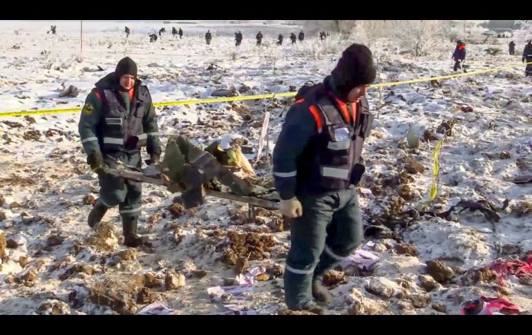 Los expertos tendrán ahora que estudiar las grabaciones del registrador de voces para verificar las acciones de los pilotos y sus reacciones a la alarma. AP/Russian Ministry for Emergency Situations