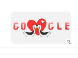 La imagen muestra dos aves practicando patinaje sobre hielo. ESPECIAL