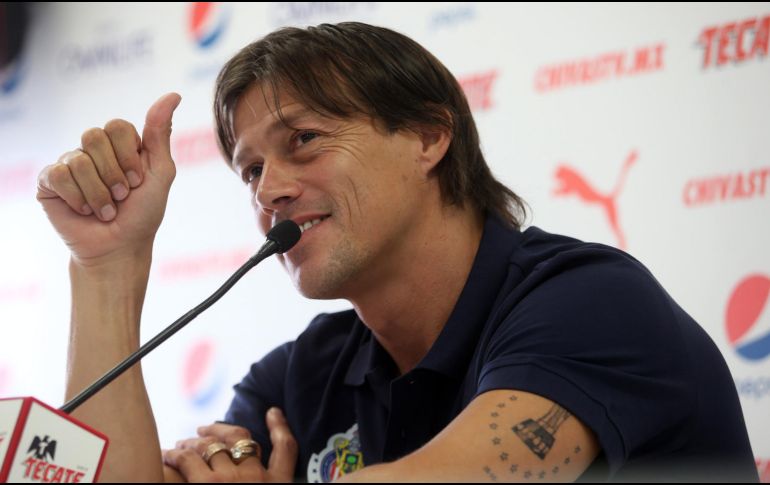 Matías Almeyda ha descartado la posibilidad de renunciar al cargo y por el contrario anima al equipo a trabajar para mejorar. EL INFORMADOR / ARCHIVO