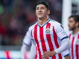Pulido anotó ayer un doblete que ayudó a Chivas a rescatar un empate de último minuto ante Querétaro. MEXSPORT/ARCHIVO