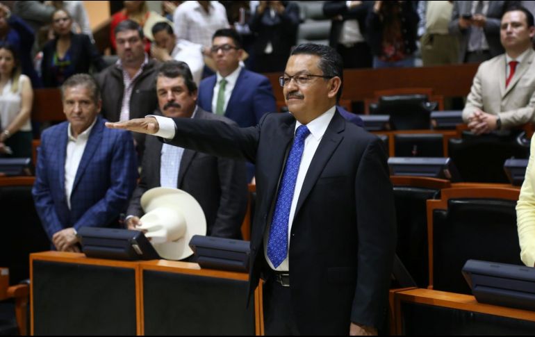 Gerardo Ignacio de la Cruz Tovar rindió protesta en el Congreso del Estado como titular de la Fiscalía Especializada en Combate a la Corrupción. FACEBOOK/legislativojal
