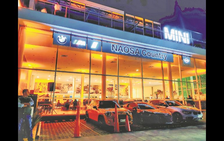 BMW inaugura un nuevo distribuidor en Guadalajara.