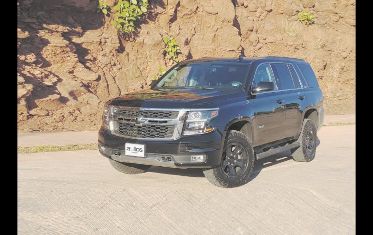 Una radiografía de la Chevrolet Tahoe Midnight 2018, un enorme lujo con potencia y oscuridad.