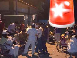 Fotografía muestra pacientes evacuados de los hospitales de Pinotepa Nacional y Jamiltepec, en Oaxaca. EFE