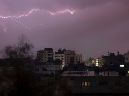 El ataque aéreo tuvo como objetivos un túnel construido por los militantes de Hamas desde el vecindario de Zeitoun, en Gaza. AFP / M. Abed