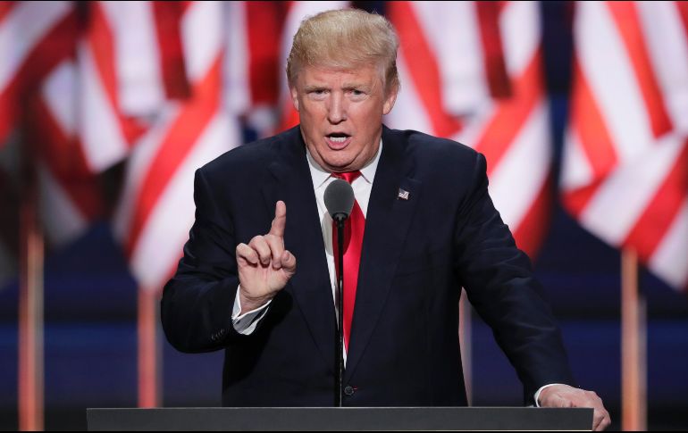 Esta es la primera vez que Trump menciona el control de armas desde el tiroteo ocurrido el miércoles en una escuela secundaria de Parkland. AP / ARCHIVO