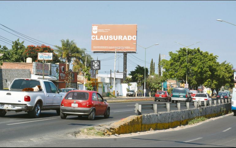 El reglamento municipal estipula sanciones tanto para el dueño de las estructuras como al propietario del predio donde éstas se ubiquen. ESPECIAL