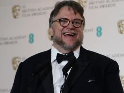 Del Toro, en la conferencia de prensa nocturna tras triunfar como mejor director en los premios BAFTA NOTIMEX/R. Alarcón